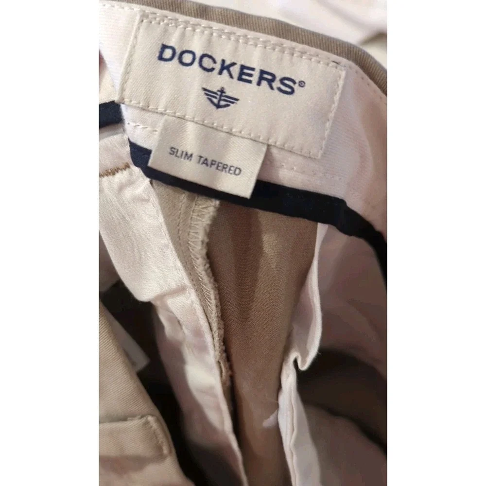 NWT Dockers Men's Slim Tapered Classic Fit Pleat Taupe Color 36 X‎ 29